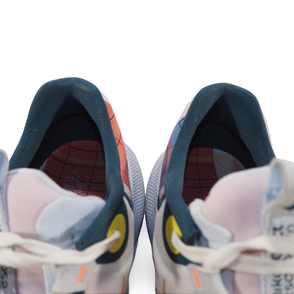 Nike React Escape Run Women Size 10 White Pink Running Shoes DH2512-100 - Picture 11 of 11